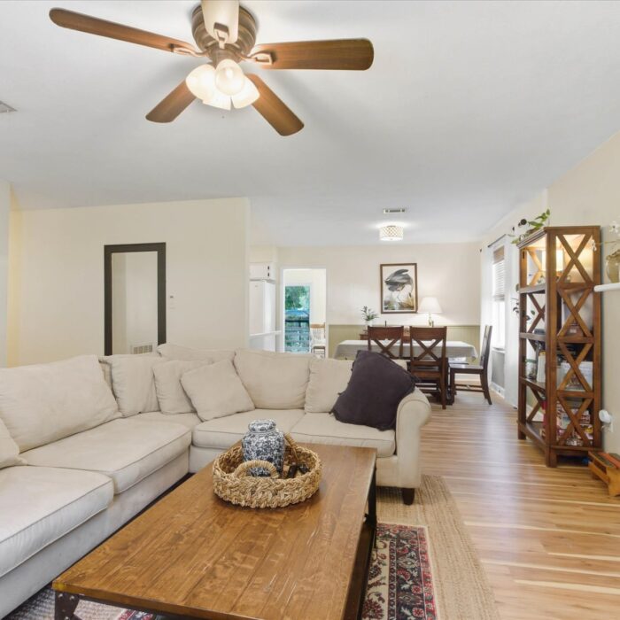 11-900 Mcguire Ct-11